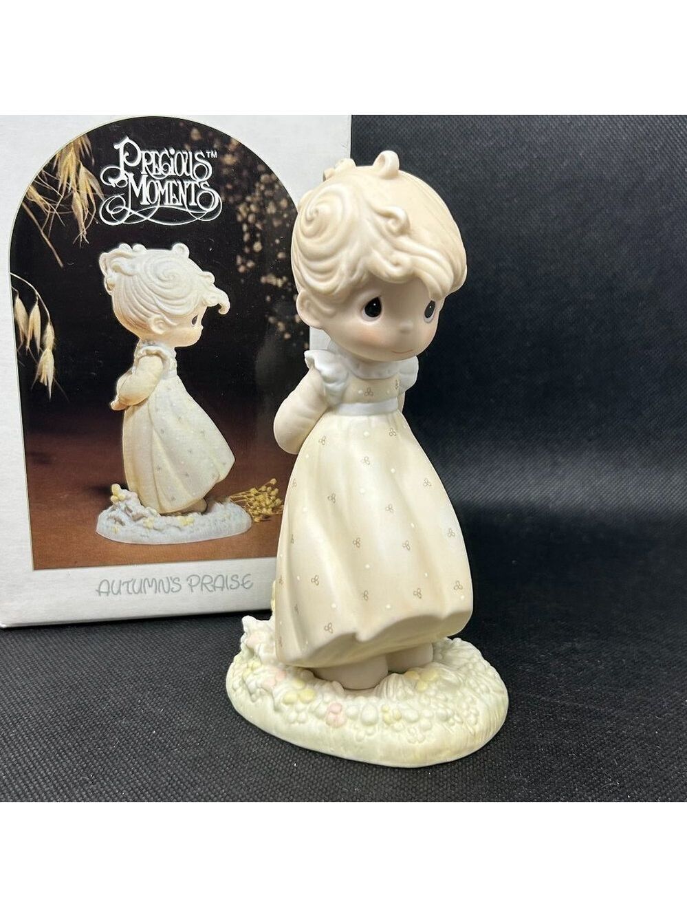 Precious Moments "Autumn's Praise" figurine